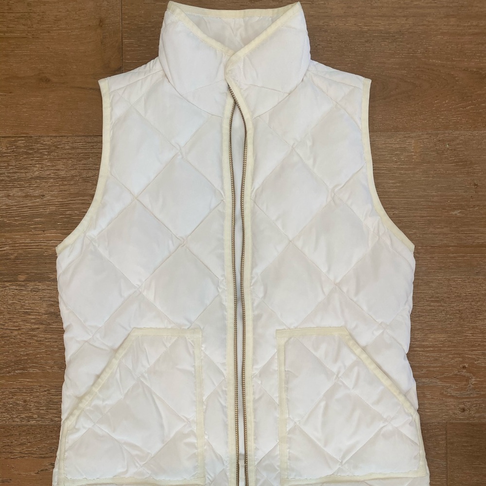 J.Crew White Quilt Vest - size xs
